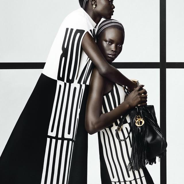 Dior SS25 Koleksiyonunda Graphique Logosu Canlandı