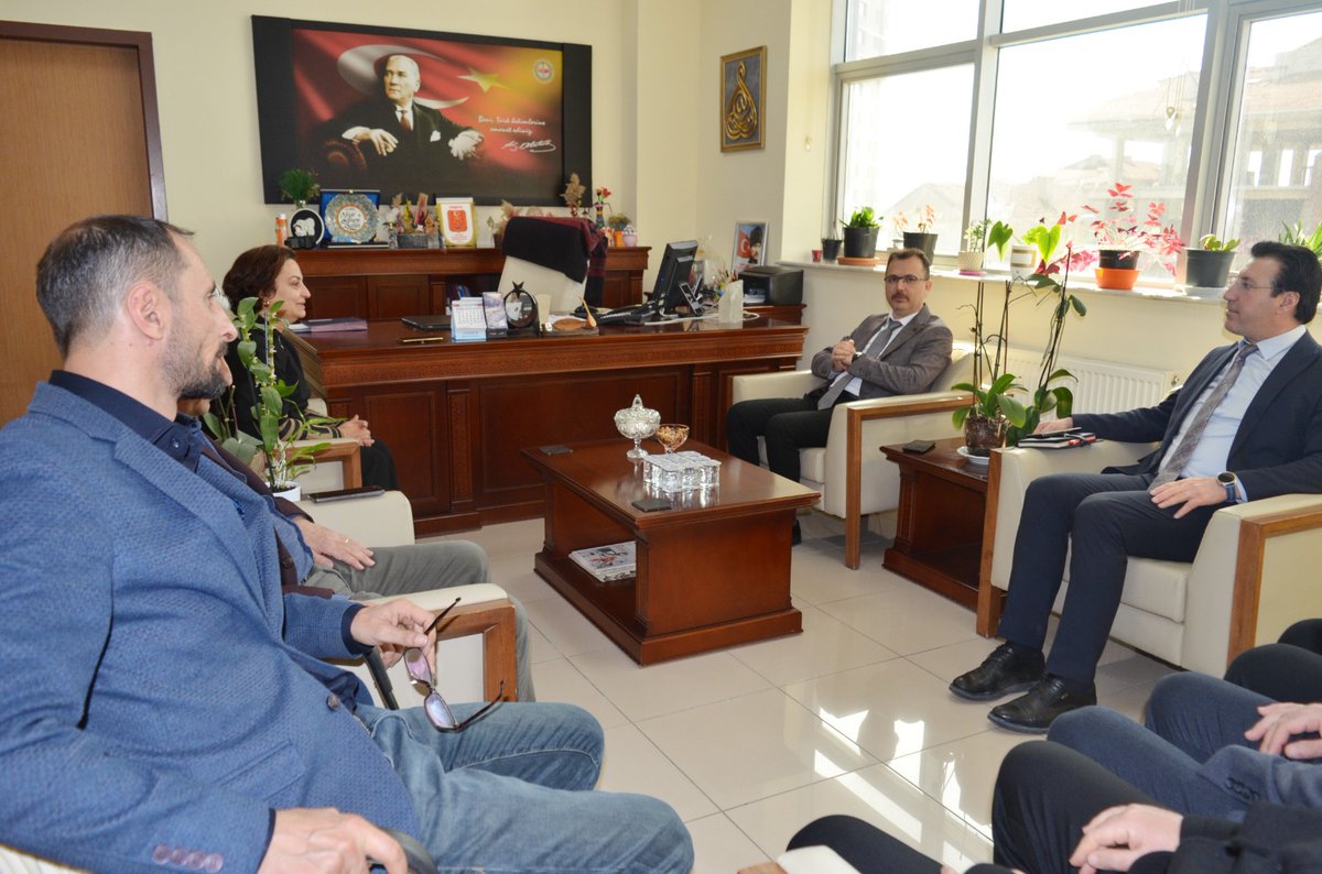 Kırşehir İl Sağlık Müdürü, Şehit Polis Hayrettin Yılmaz Ağız ve Diş Sağlığı Merkezini Ziyaret Etti