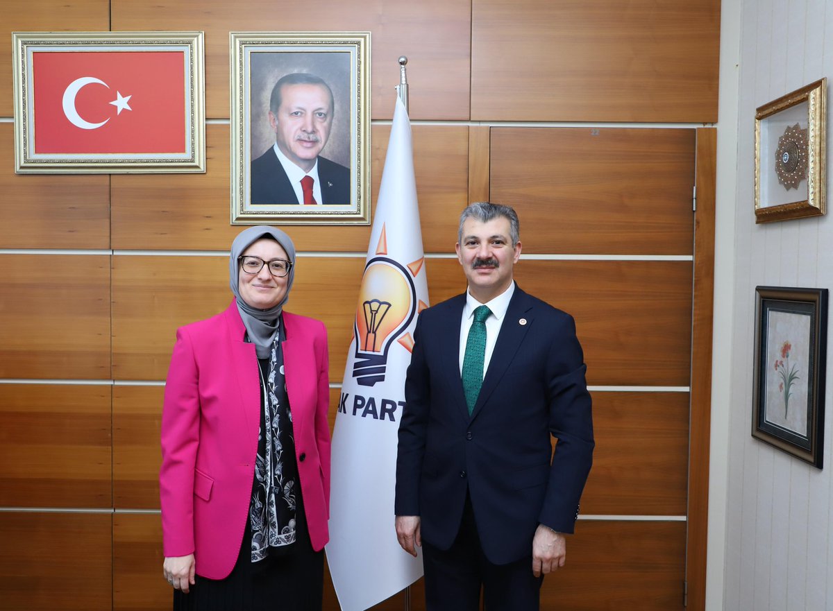 AK Parti Milletvekili Hüseyin Altınsoy, Genel Başkan Yardımcısı Belgin Uygur'u Ziyaret Etti