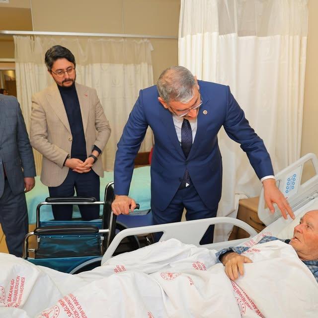 AK Parti Niğde Milletvekili Prof.Dr. Cevahir Uzkurt, Bor Fizik Tedavi ve Rehabilitasyon Eğitim Araştırma Hastanesi'ni Ziyaret Etti