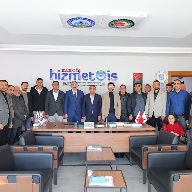 AK Parti Niğde Milletvekili Prof. Dr. Cevahir Uzkurt, Hakİş Konfederasyonu Niğde İl Başkanı ve Hizmetİş Sendikası Niğde Şube Başkanı ile Bir Arayışta Bulundu