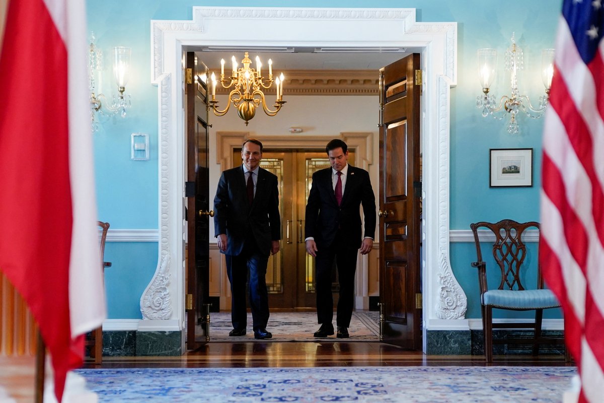 Elon Musk ve Marco Rubio, Polonya'nın Ukrayna'daki Starlink Kullanımı Hakkında Çatıştı