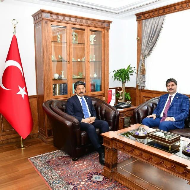 AK Parti Kırşehir Milletvekili Necmettin Erbakan, Vali Murat Sefa Demiryüre'yi Ziyaret Etti