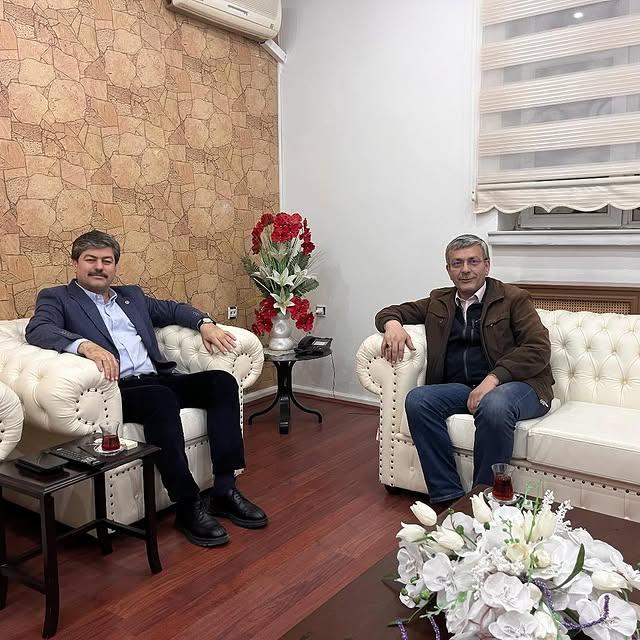 Necmettin Erbakan, Kırşehir'de AK Parti Yönetim Kurulu Üyesiyle Bir Araya Geldi