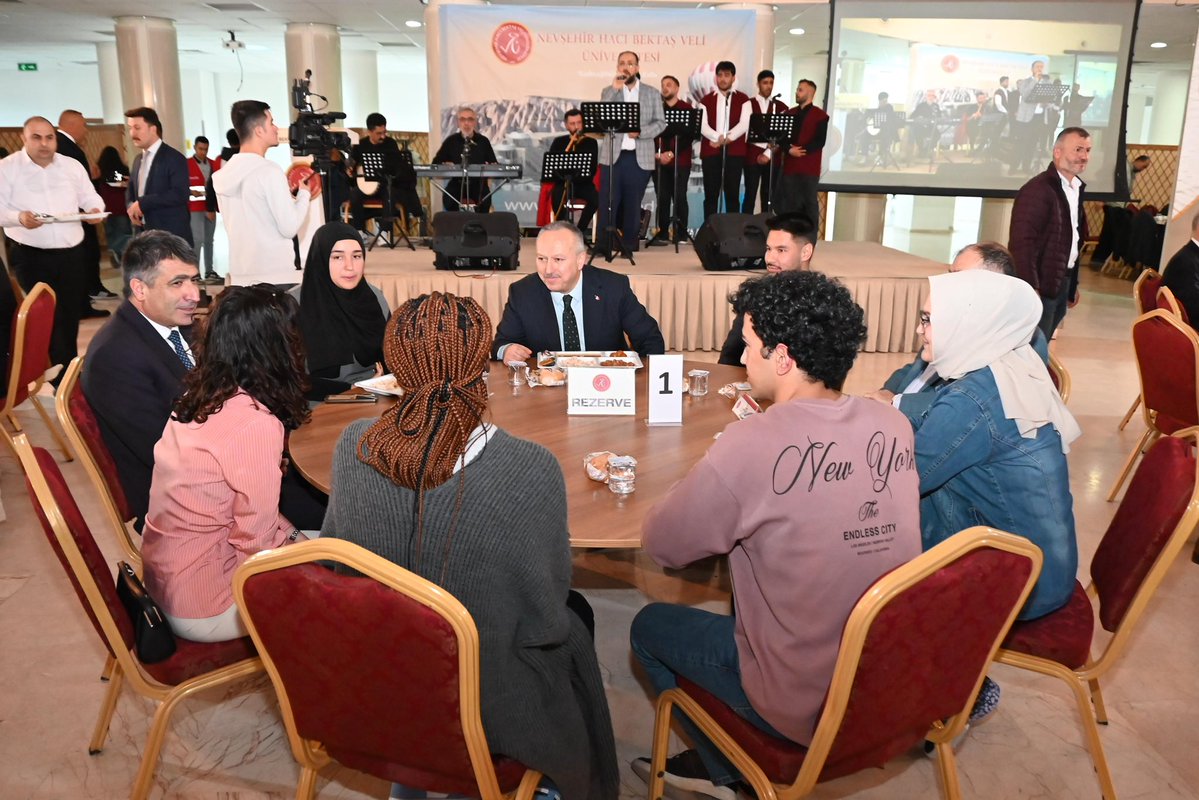 Vali Fidan, Nevşehir'de İftar Sofrasında Öğrencilerle Buluştu