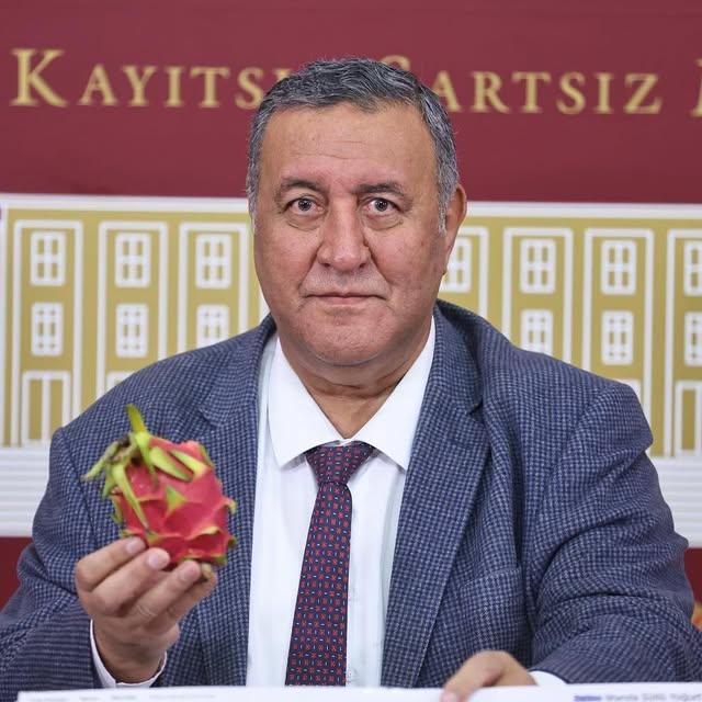 Niğde'deki Emekliler, Bayram İkramiyesi Miktarını Eleştirdi