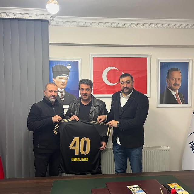 Kırşehirspor Temsil heyeti İl Başkanı Kaya’yı ziyaret etti