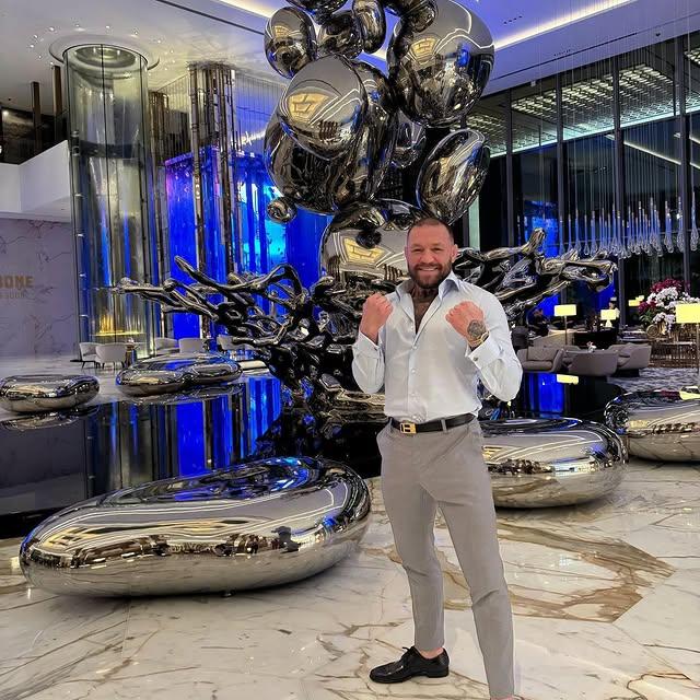 Conor McGregor, Monaco'da Rekabetçi Sözleşme İmzaladı ve Prens Alexandre ile Buluştu