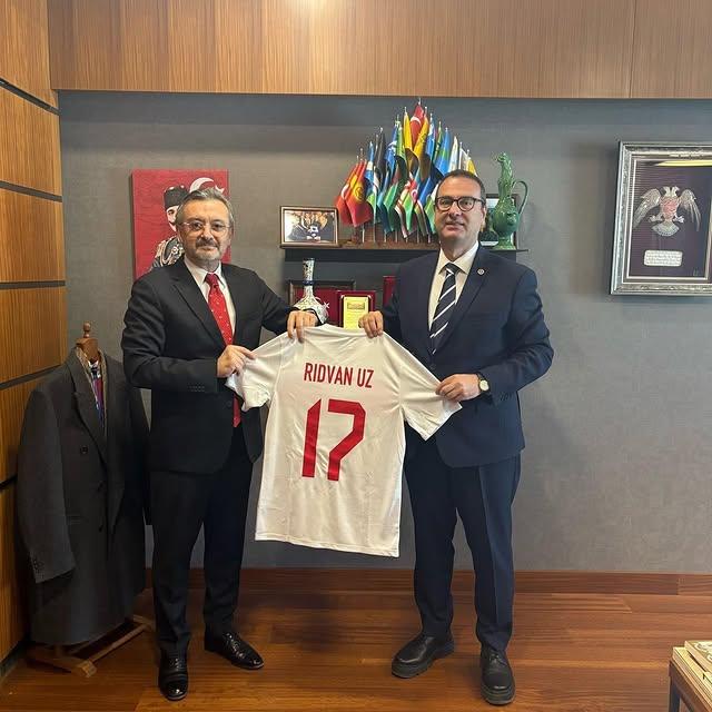 TFF Yönetici Kurulu Üyesi Uzu, Vekil Uza'yı Kabul Etti