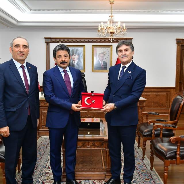 Emekli Astsubaylar Derneği Genel Başkanı ve Kırşehir Şube Başkanı Valiliği Ziyareti