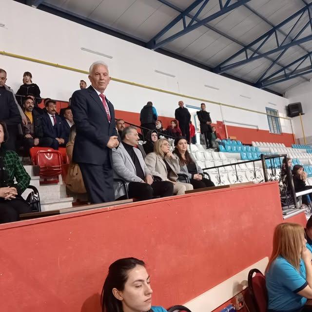 Nevşehir Kayaşehir Gençlikspor Voleybol Takımı Niğde Gençlikspor'u Yenerek Bölgesel Ligde Galip Geldi