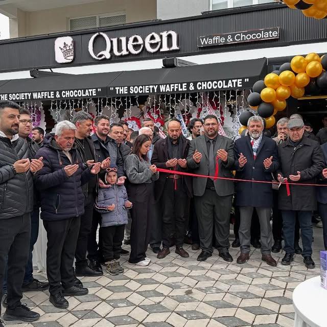 Müstakil Sanayici ve İşadamları Derneği Yönetimi Queen Waffle Chocolate'un Açılışını Katıldı