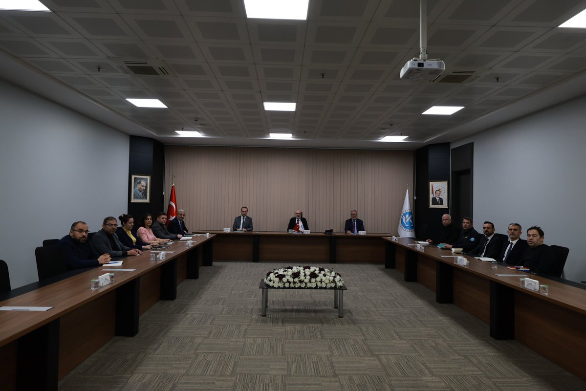 Kayseri Üniversitesi Rektörü Karamustafa Daire Başkanlığı Toplantısını Yönlendirdi