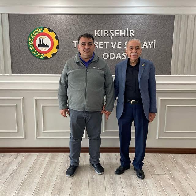 Eski Belediye Başkanı Halim Çakır Kırşehir Ticaret ve Sanayi Odasını Ziyaret Etti
