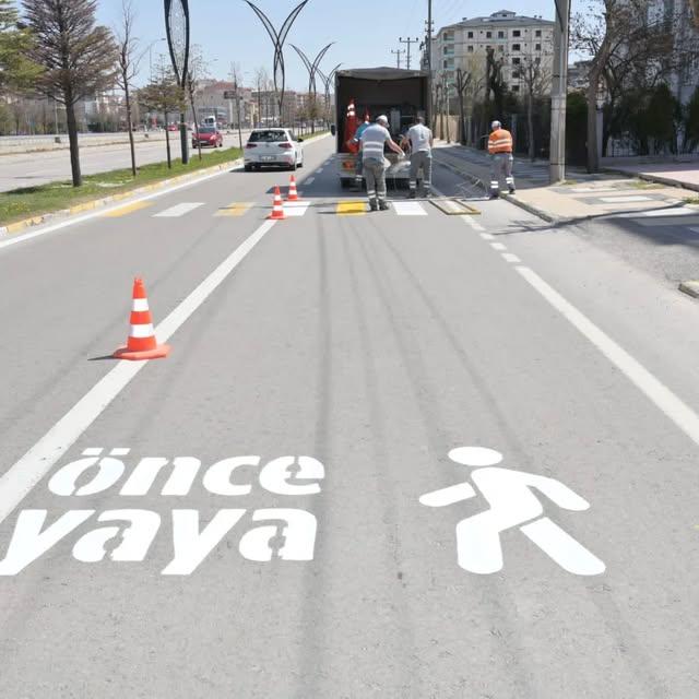 Aksaray’da Yaya Geçitleri Yenileniyor: Trafik Güvenliği Artıyor
