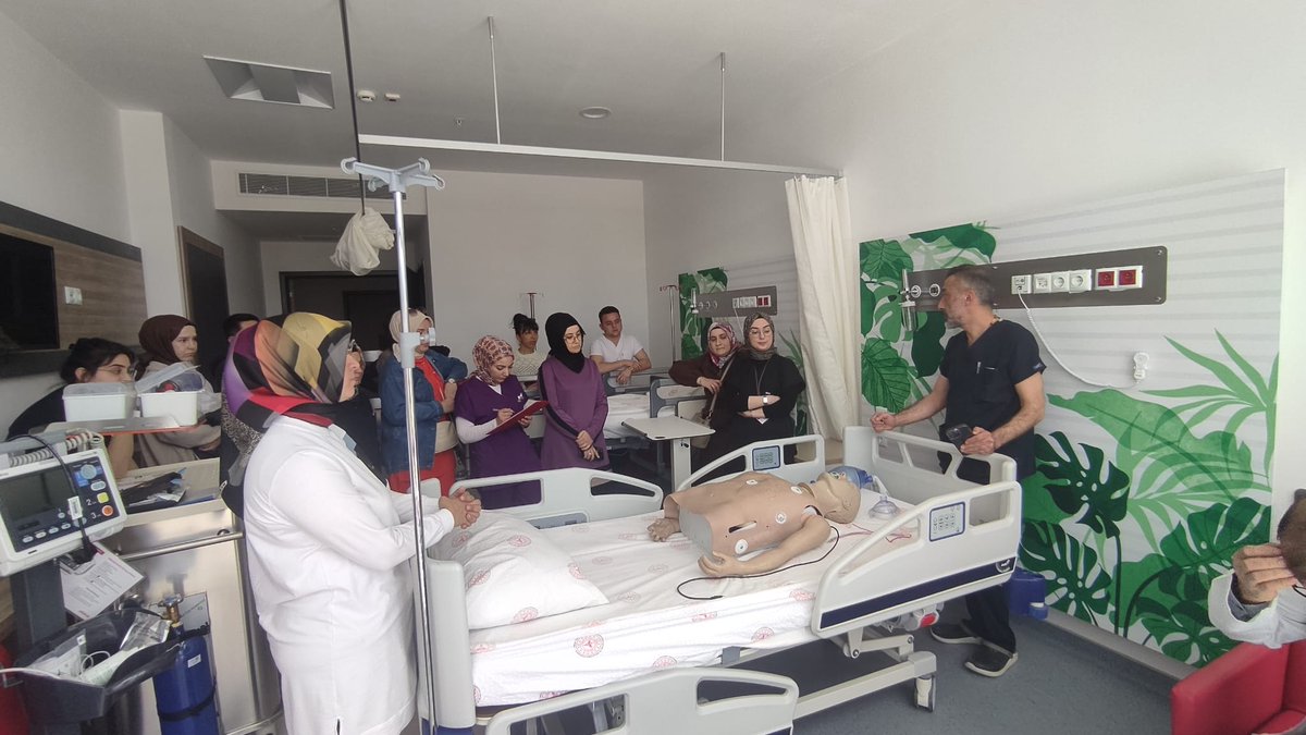 Niğde Ömer Halisdemir Eğitim ve Araştırma Hastanesi Personeli MaviKod ve Hemovijilans Eğitimlerine Katılıyor