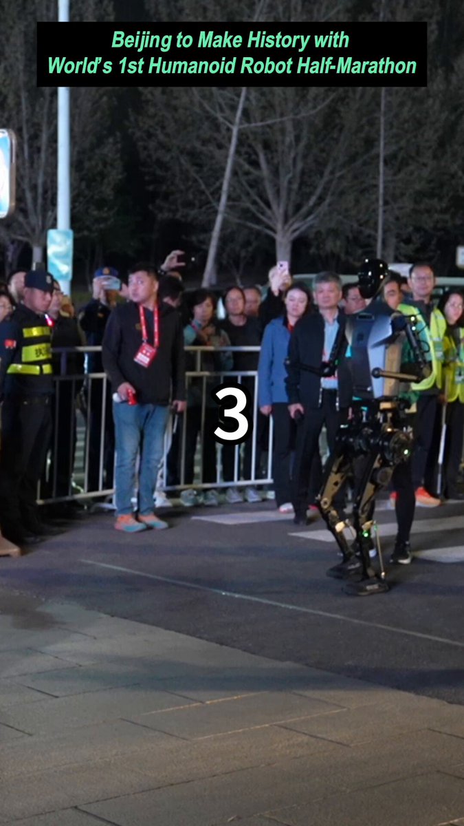 Beijing'de İnsanoid Robotların Yarışına Katılım Artıyor