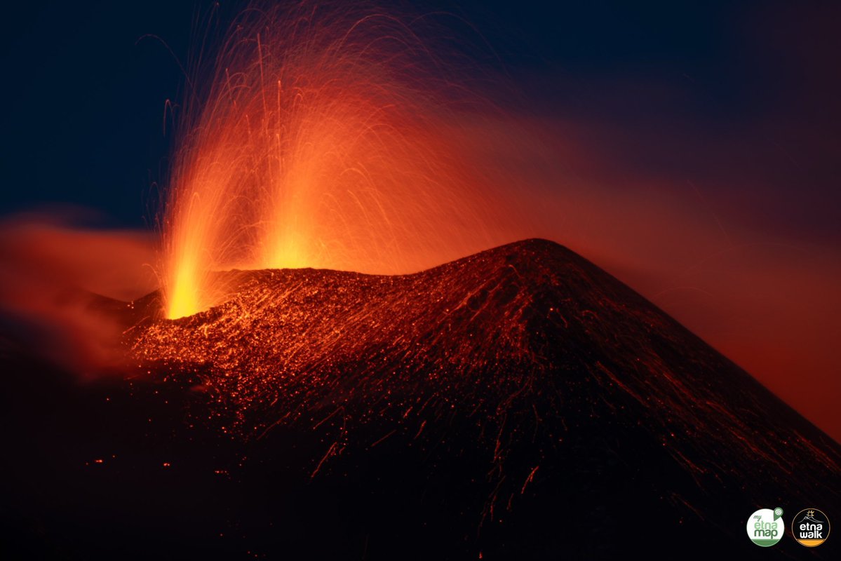 Etna Yanardağında Yeni Bir Patlama: Hava Trafiği Etkilendi
