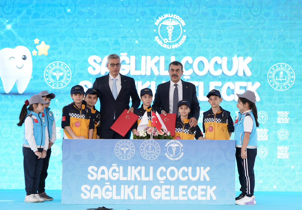 Sağlık ve Eğitim Bakanlıkları Okul Sağlığı İş Birliği Protokolü İmza Attı