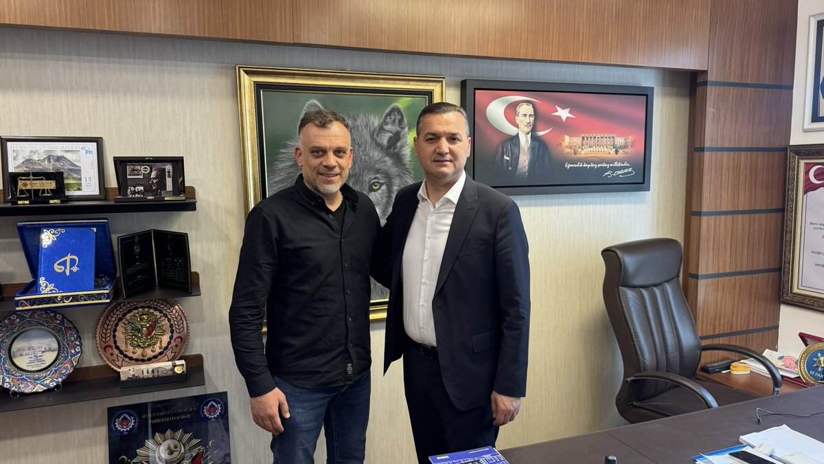 Aksaray Milletvekili Turan Yaldır, Konuklarını TBMM'de Karşıladi