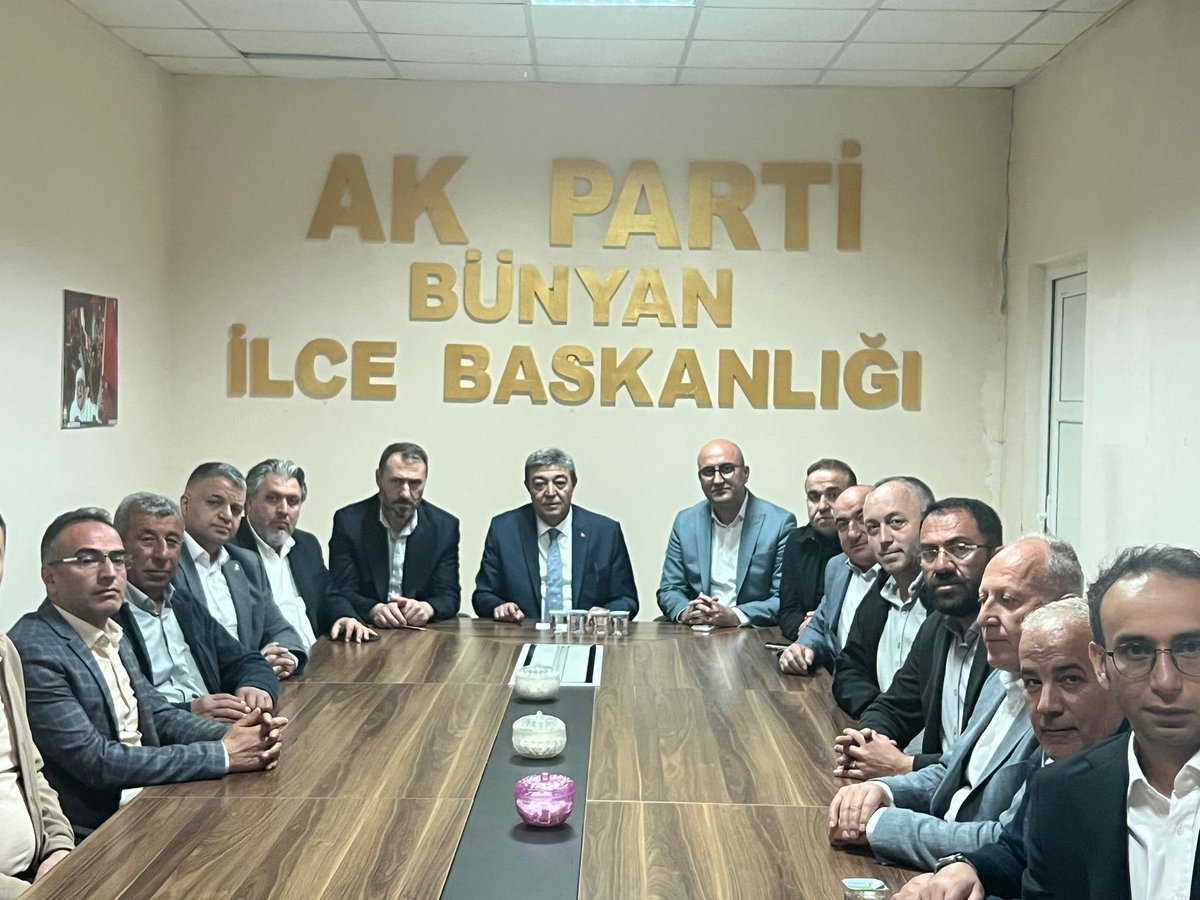 İyi Parti Milletvekili Dursun Ataş Bünyan İlçe Başkanlığını Ziyaret Etti