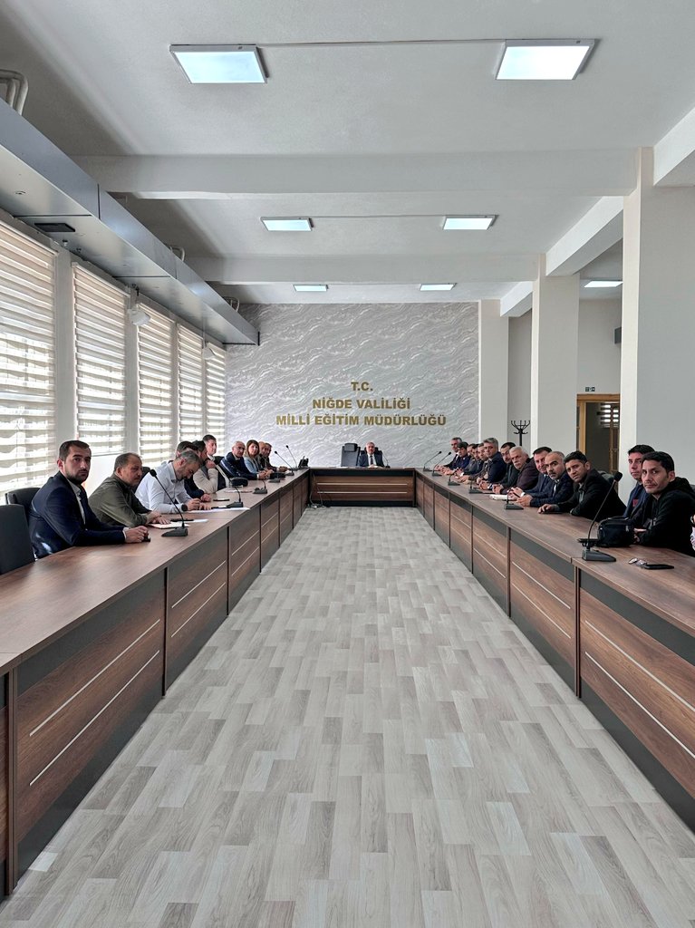 Niğde'de Ortaöğretim Okul Müdürleri Toplantısı