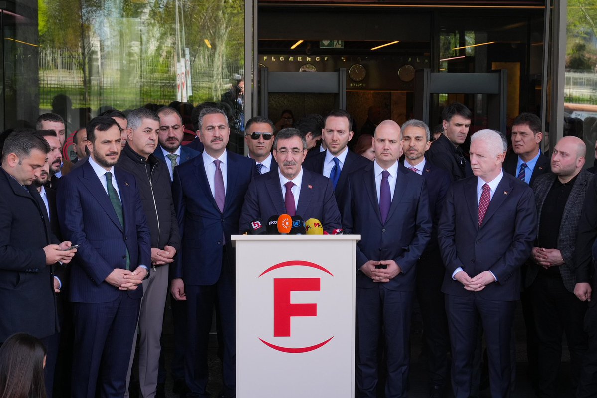 Türkiye Cumhurbaşkanı Yardımcısı Yılmaz’a Hastanede Ziyaret
