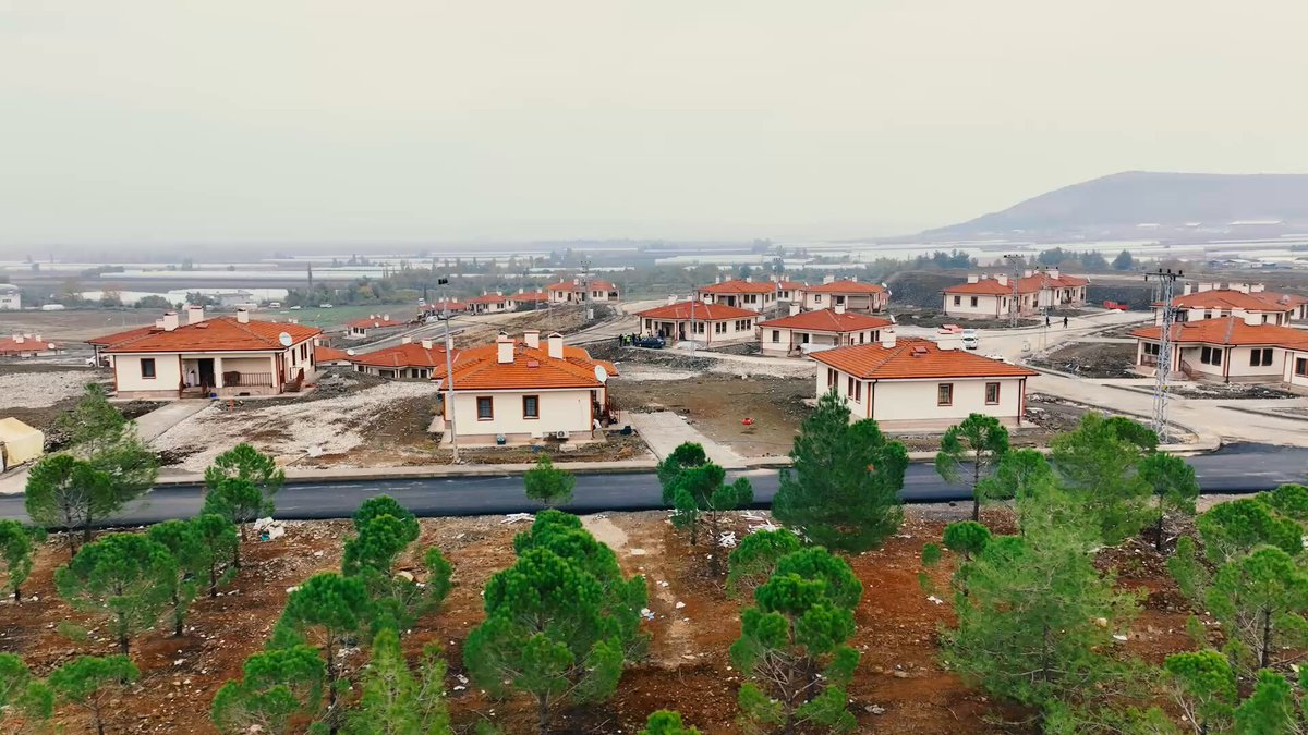 Kahramanmaraş’ta Yıkılan Köy Evleri Yeniden İnşa Ediliyor: Halk Hayran Kalıyor