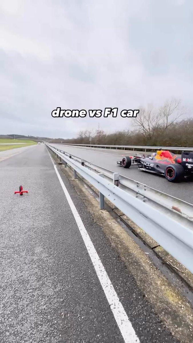 Drone ile Formula 1 Yarış Arabası Çarpıştı: Can Kaybı Yok, Hasar Büyük