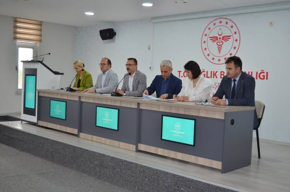 Kırşehir'de 112 Acil Sağlık Hizmetleri Değerlendirme Toplantısı Düzenlendi