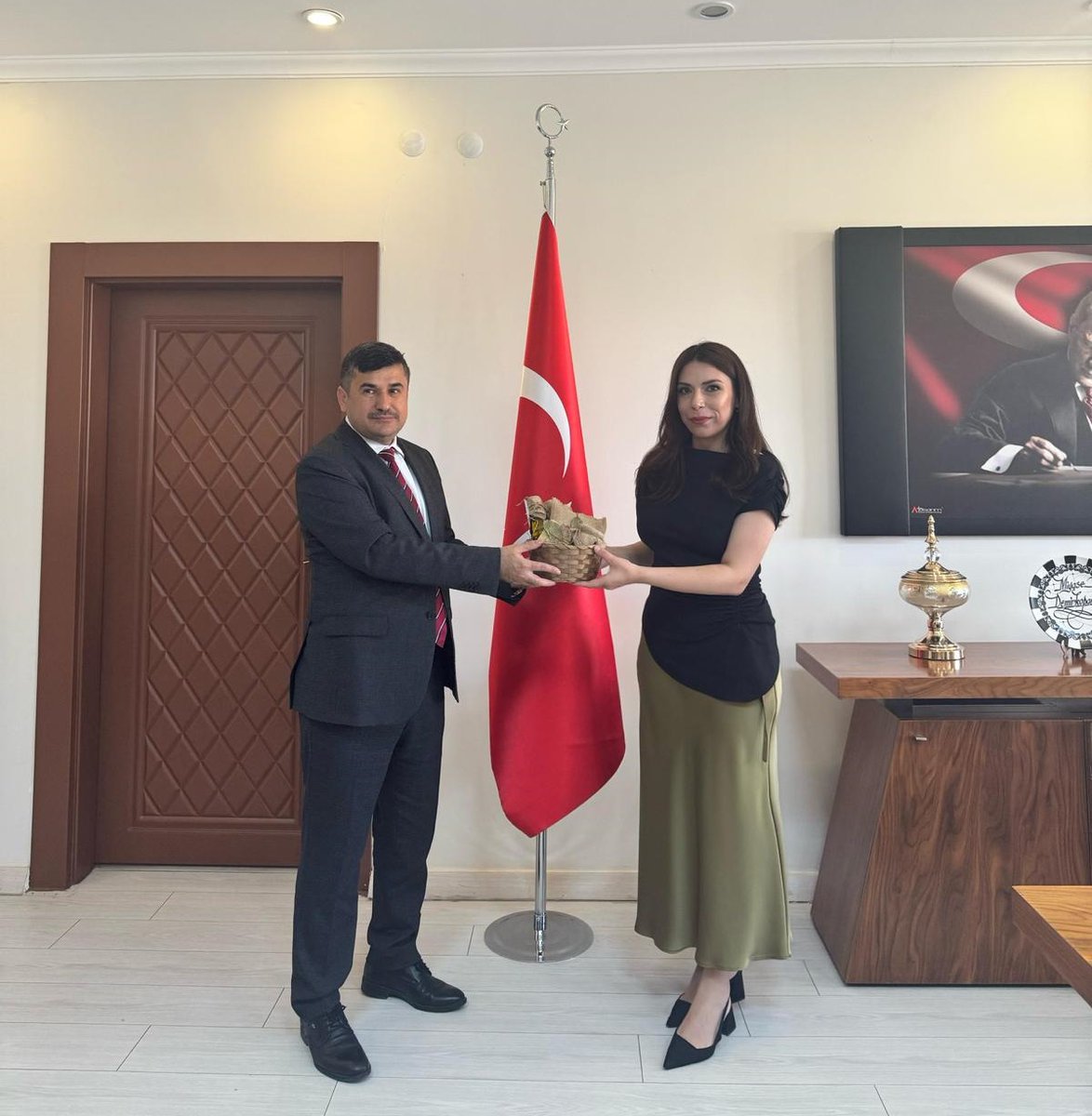İskenderun İlçe Milli Eğitim Heyeti, Sarıyahşi Kaymakamı'nı Ziyaret Etti