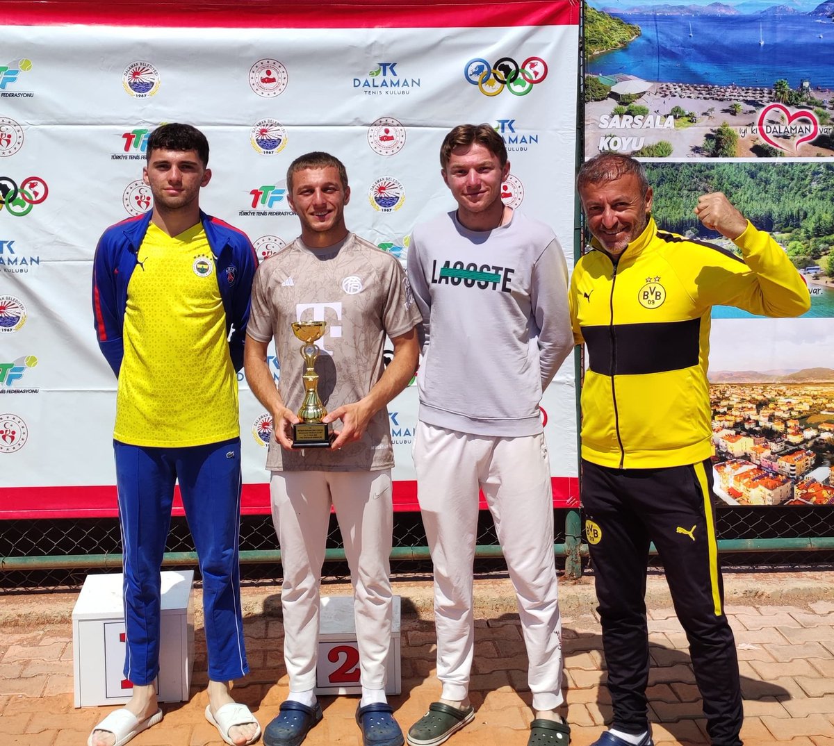 Aksaraylı Karakaya Kardeşler Tenis Turnuvasında Birinci Oldu