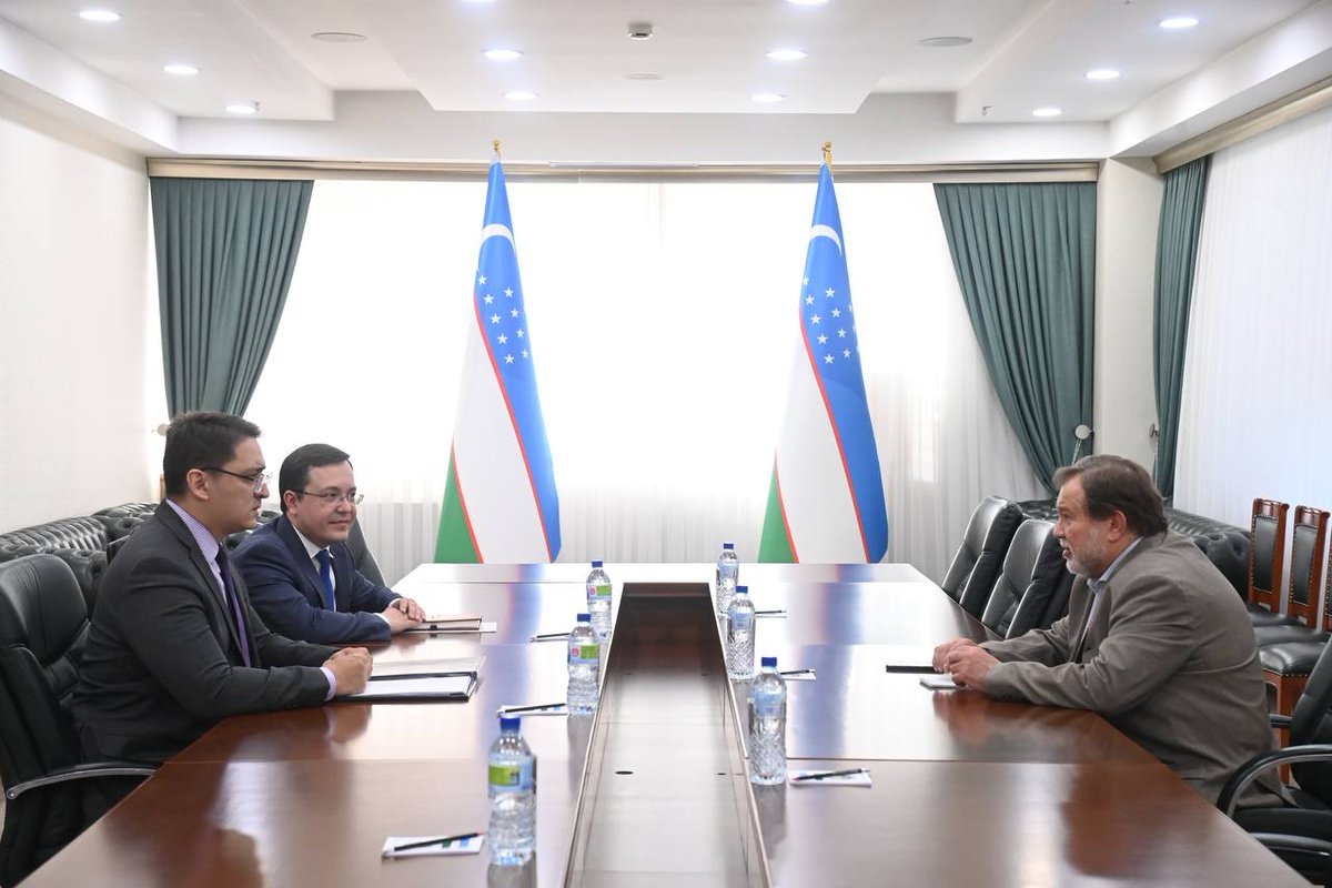 Uzbekistan ve Rusya Arasında Diplomatik Toplantı