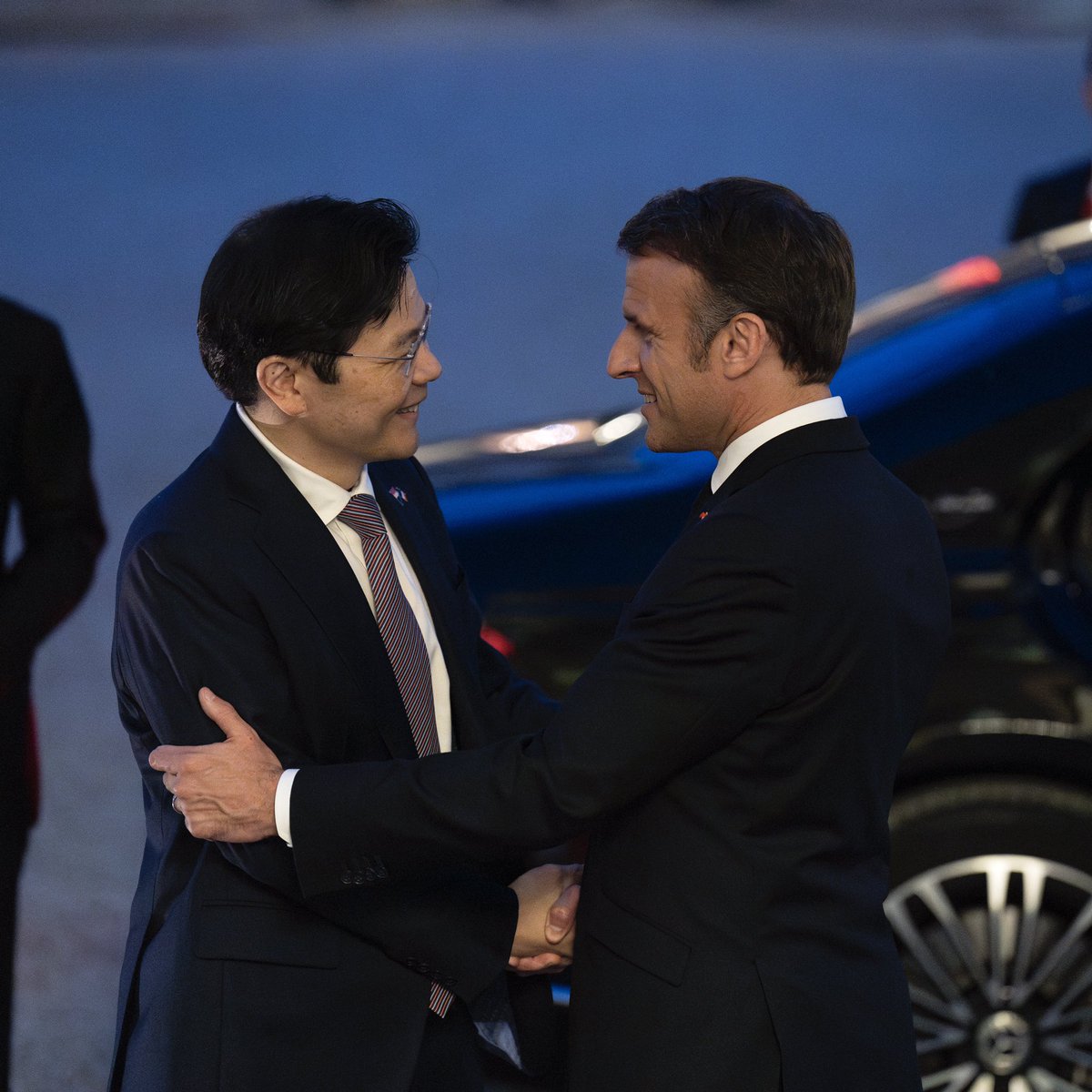 Macron, Singapur Başbakanı Wong'u Tebrik Etti