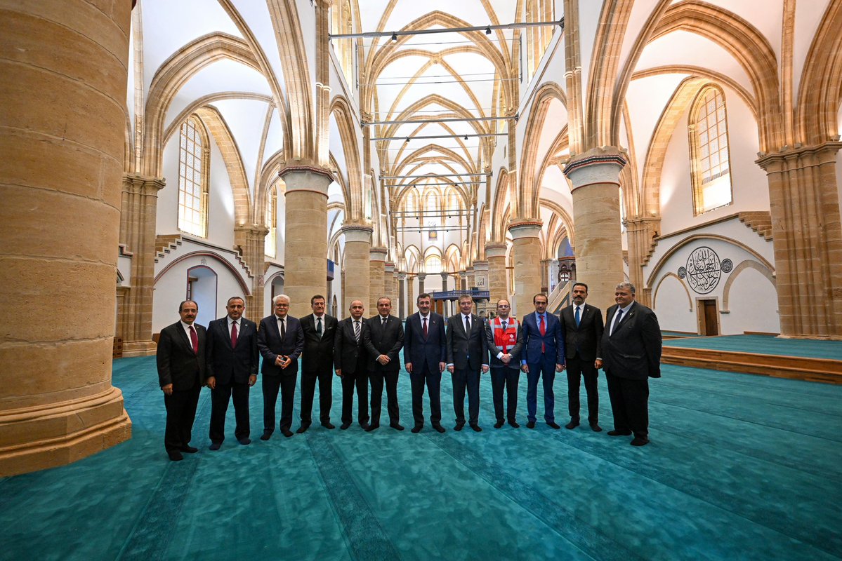 Cumhurbaşkanı Yardımcısı Yılmaz ve Başbakan Üstel, Selimiye Camii Restorasyonunda İncelemelerde Bulundu