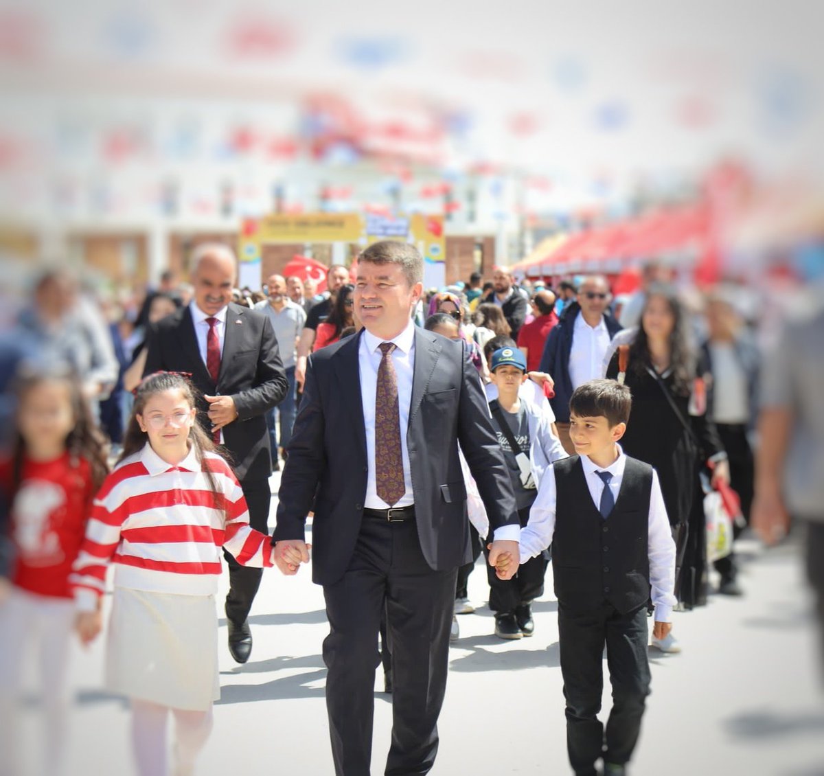 Aksaray Belediye Başkanı Dinçer, Vatandaşlarına Hayırlı Haftalar Mesajı Yayımladı