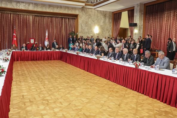 CHP, TBMM Başkanvekili Önder için DEM Parti'ye Taziye Ziyareti Gerçekleştirdi