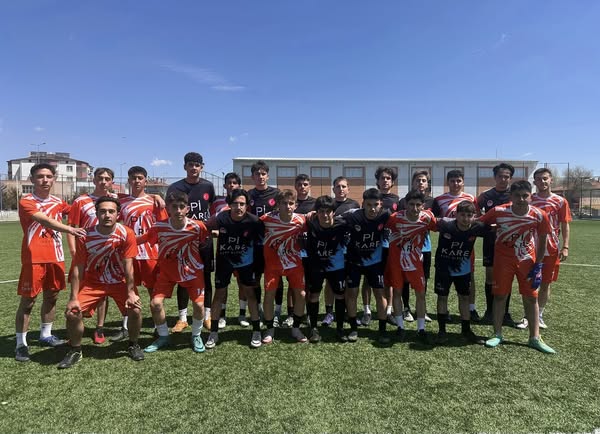 Tomarza'da Gençler Atatürk'ü Anma Futbol Turnuvası Başladı