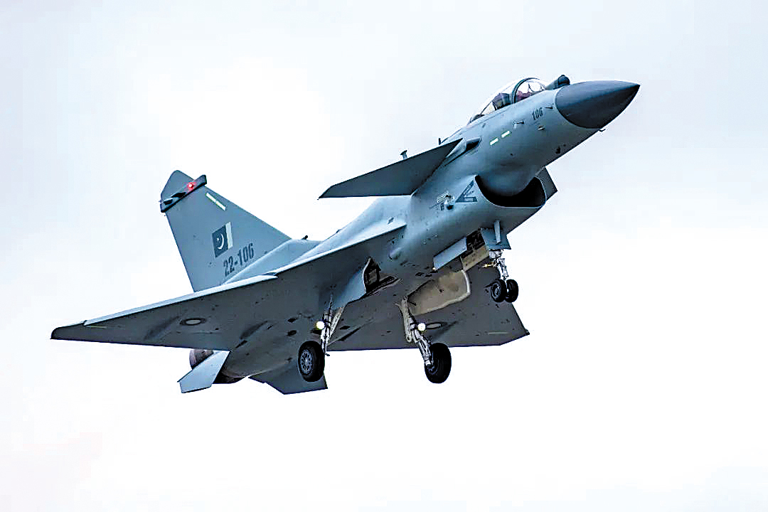 Pakistan Başbakanı Şerif: Rafale Uçakları Pakistan Hava Savunması Tarafından Düşürüldü