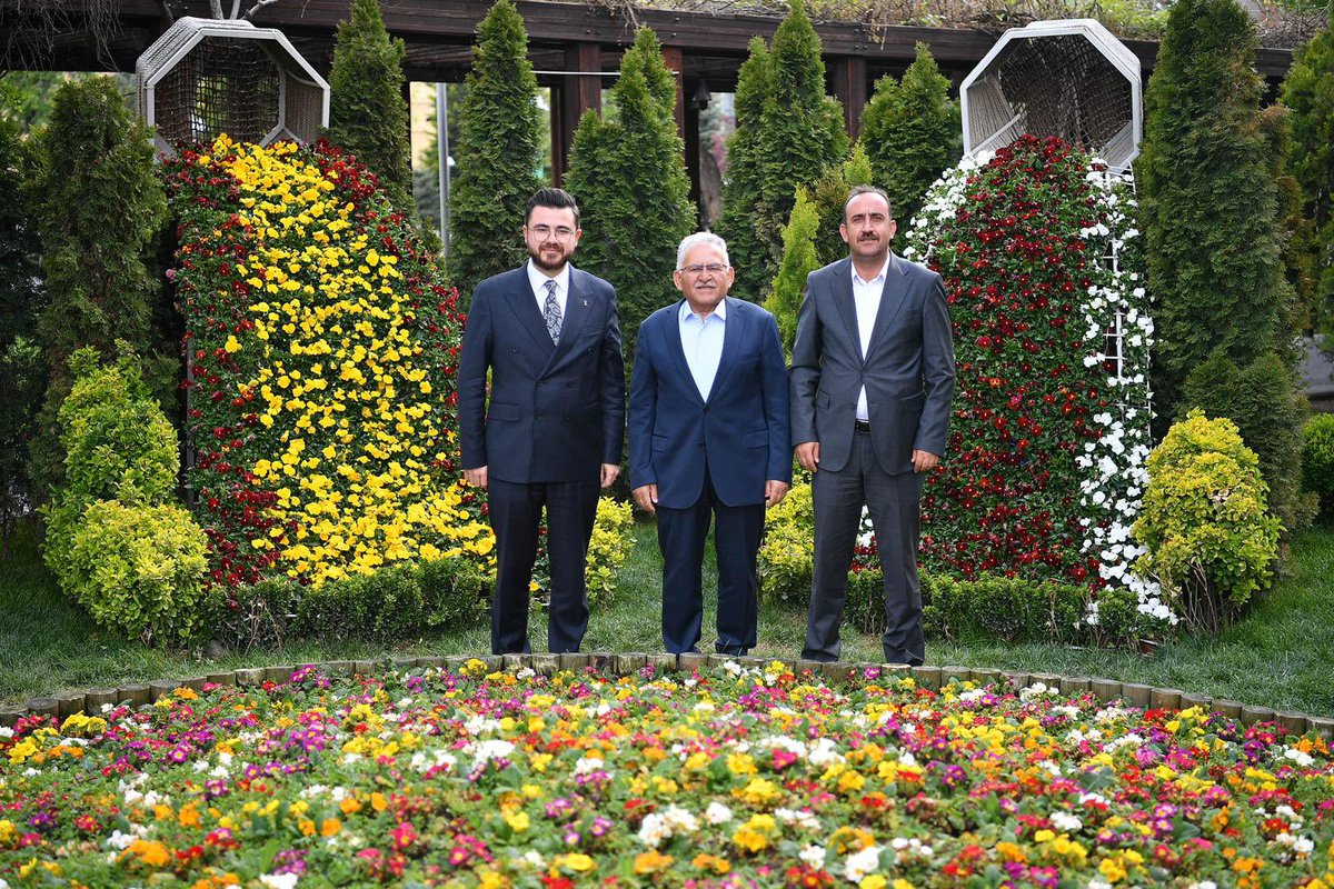 İncesu Belediye Başkanı İlmek, Kayseri Büyükşehir Belediye Başkanı Büyükkılıç'ı Ziyaret Etti