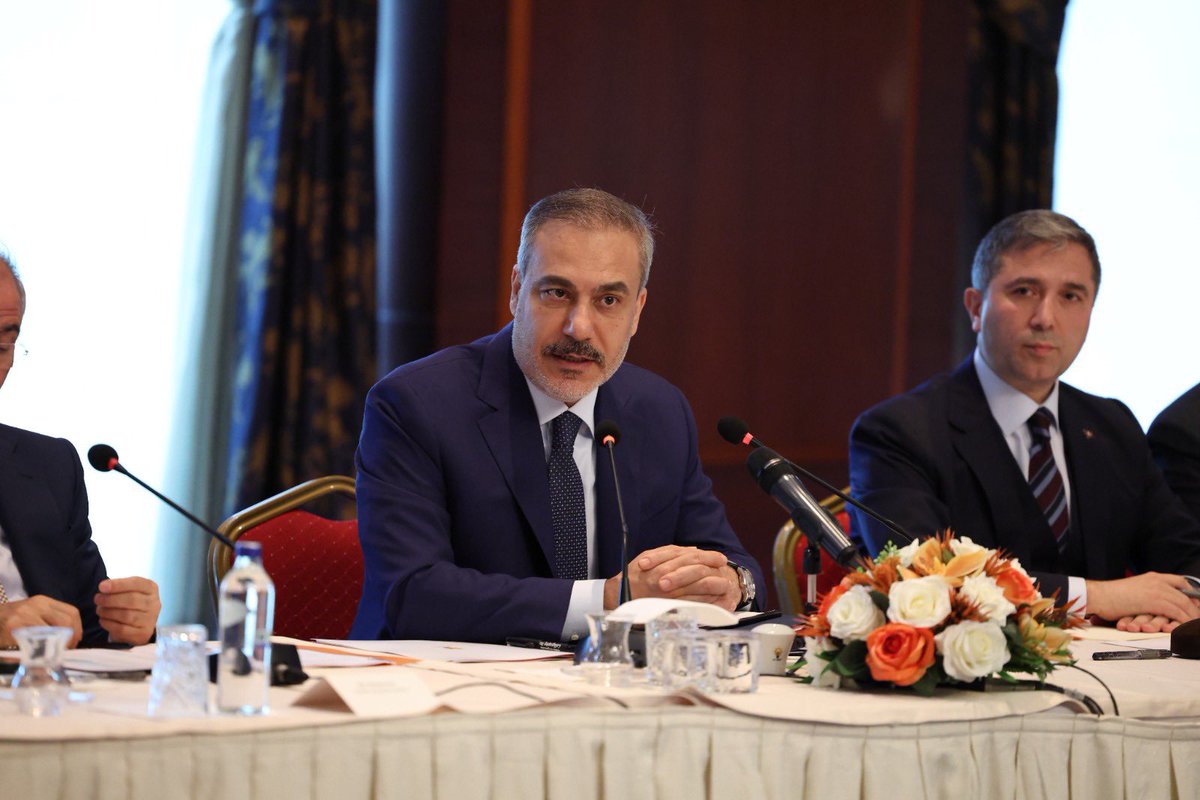 Genelkurmay Başkanı Akar Başkanlığında Kritik Güvenlik Toplantısı: Türkiye'nin Dış Politikası Değerlendirildi