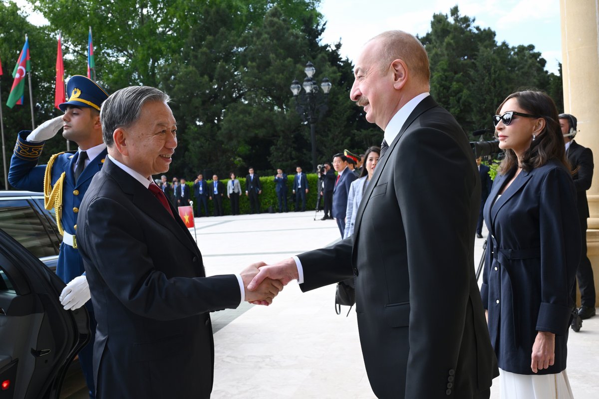 Azerbaycan Cumhurbaşkanı Aliyev, Vietnam Komünist Partisi Genel Sekreteri Lam ile Görüştı