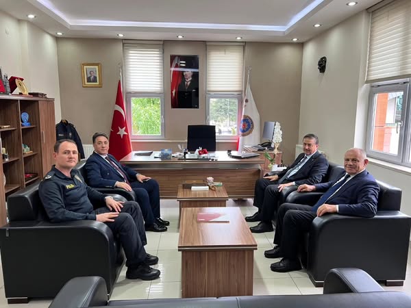 Yahyalı Belediye Heyeti, Talas İlçe Emniyet Müdürü'nü Ziyaret Etti