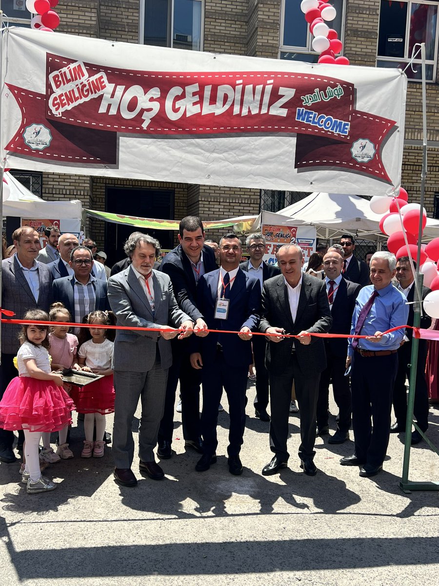 Tahran'da Türk Okulu Öğrencilerinden Bilim Şenliği