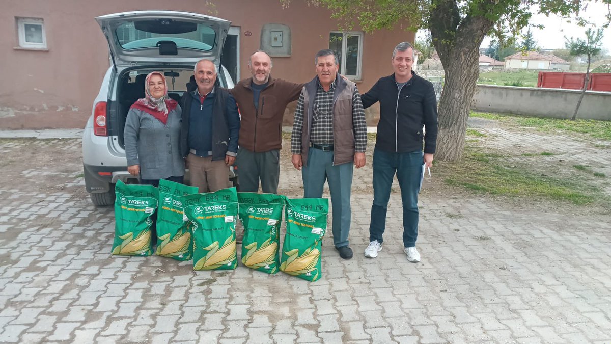 Nevşehir'de Çayır Mera Islah Projesi Kapsamında Üreticilere Tohum Desteği