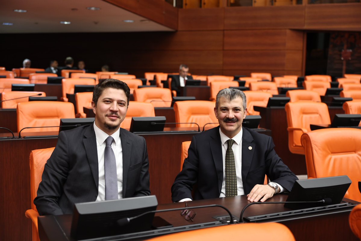 TBMM'de Çalışmalar Sürüyor: Aksaray Vekili Altınsoy, Meclis'teki Faaliyetlere Değinerek Ülke İçin Çalışmaya Devam Vurgusu Yaptı