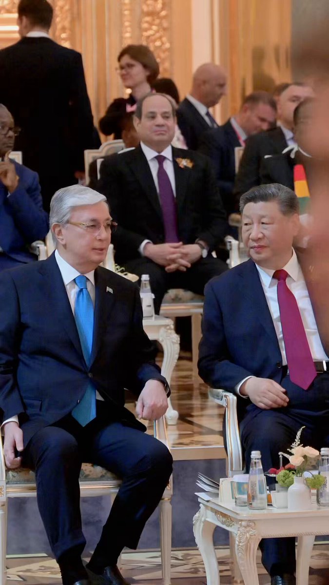 Kazakistan Cumhurbaşkanı Tokayev ve Çin Devlet Başkanı Xi Jinping Kremlin Sarayı'nda Buluştular
