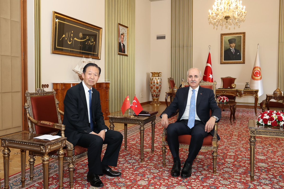TBMM Başkanı Kurtulmuş, Çinli Meclis Başkan Yardımcısı Xiao Jie ile Bir Arayaya Geldi