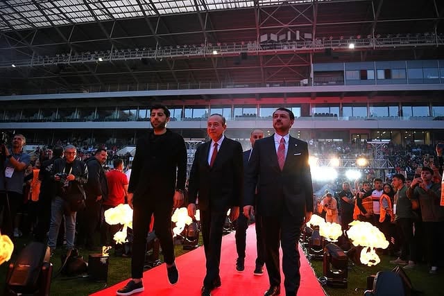 Gençlerbirliği, Trendyol Süper Lig'e Yükselme Kupasını Aldı