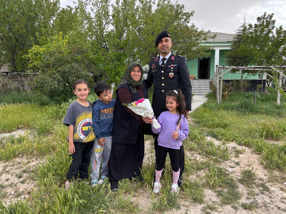 Eskil'de Jandarma, Şehit Annelerini Ziyaret Etti